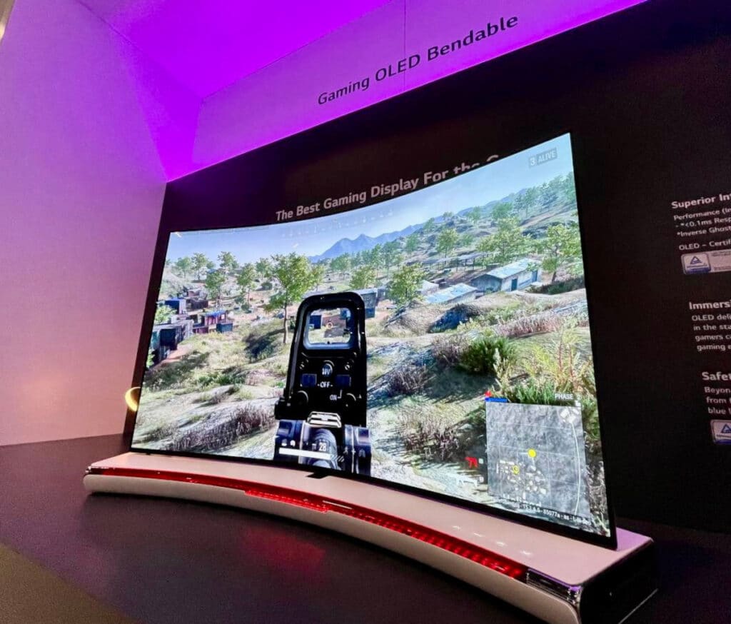 106 cm hajlítható OLED Gaming monitor