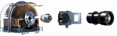 Lámpa+motor+optika kepalairas=A Qualia 004 lámpja és motoros optikája