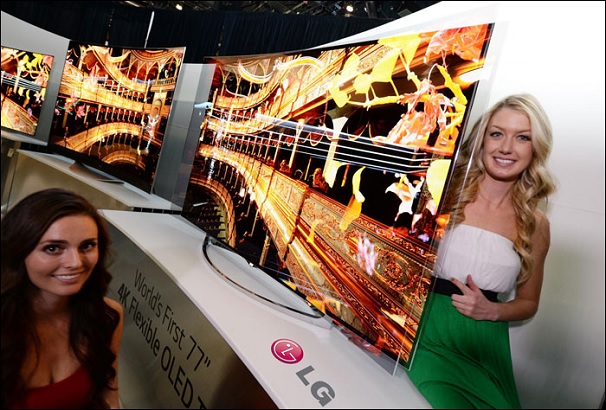 Hajlítható OLED TV prototípus a CES 2014-en