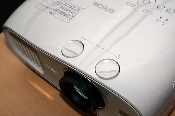 EPSON_EH-TW6600W_lencse-eltolás.jpg EPSON_EH-TW6600W_lencse-eltolás.jpg