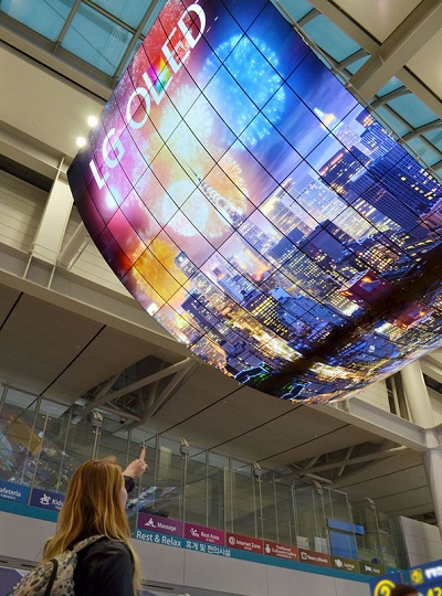LG_OLED_repteren_2.jpg LG_OLED_repteren_2.jpg